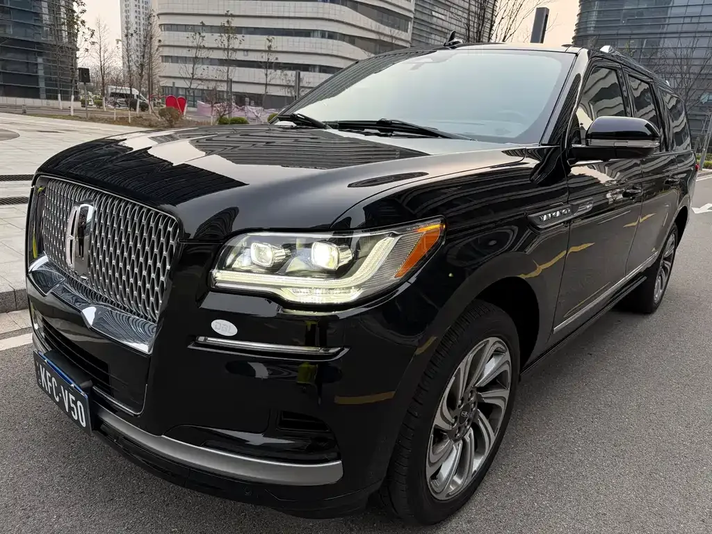 Lincoln Navigator 2023 из CN, фото 1