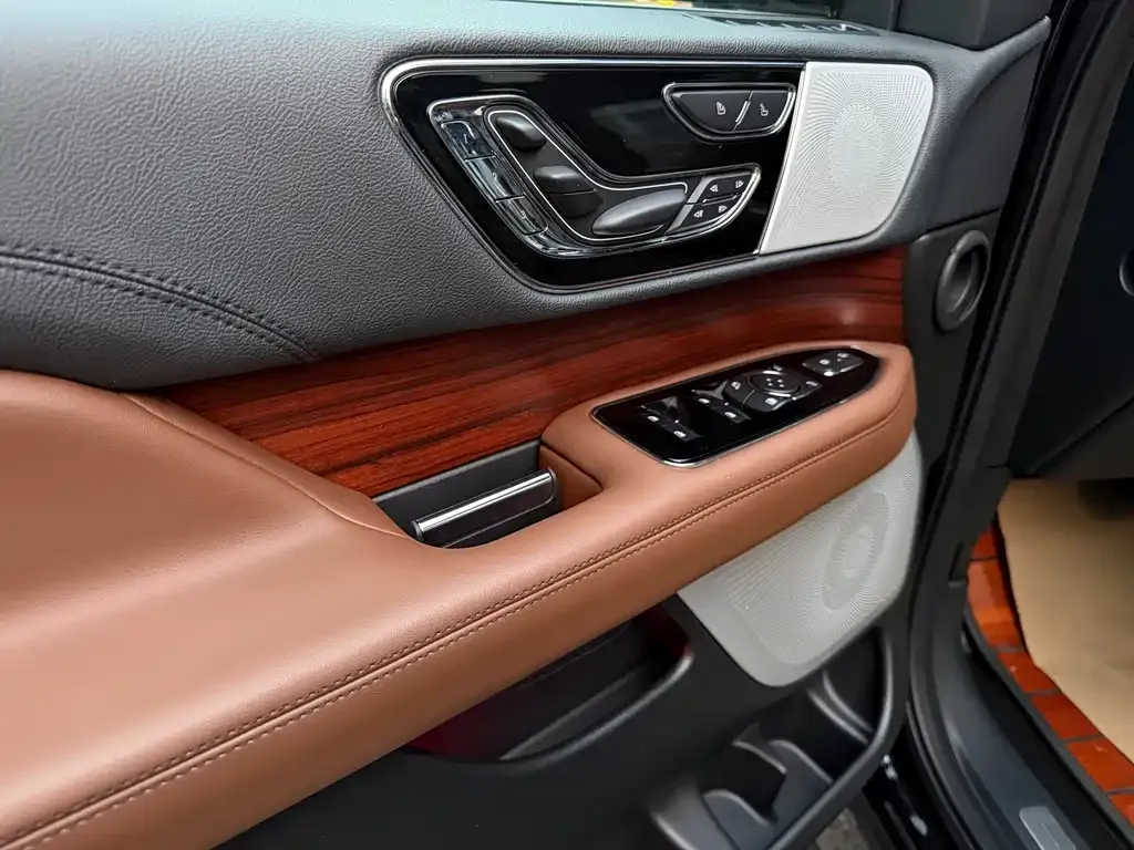 Lincoln Navigator 2023 из CN, фото 4