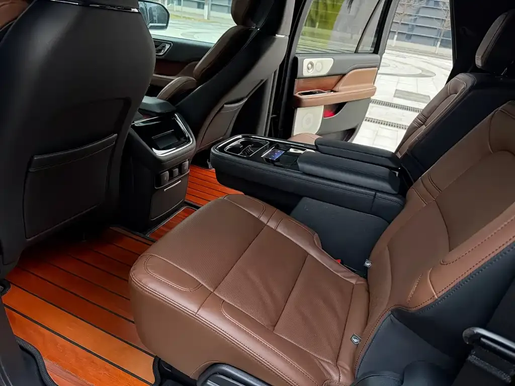 Lincoln Navigator 2023 из CN, фото 9