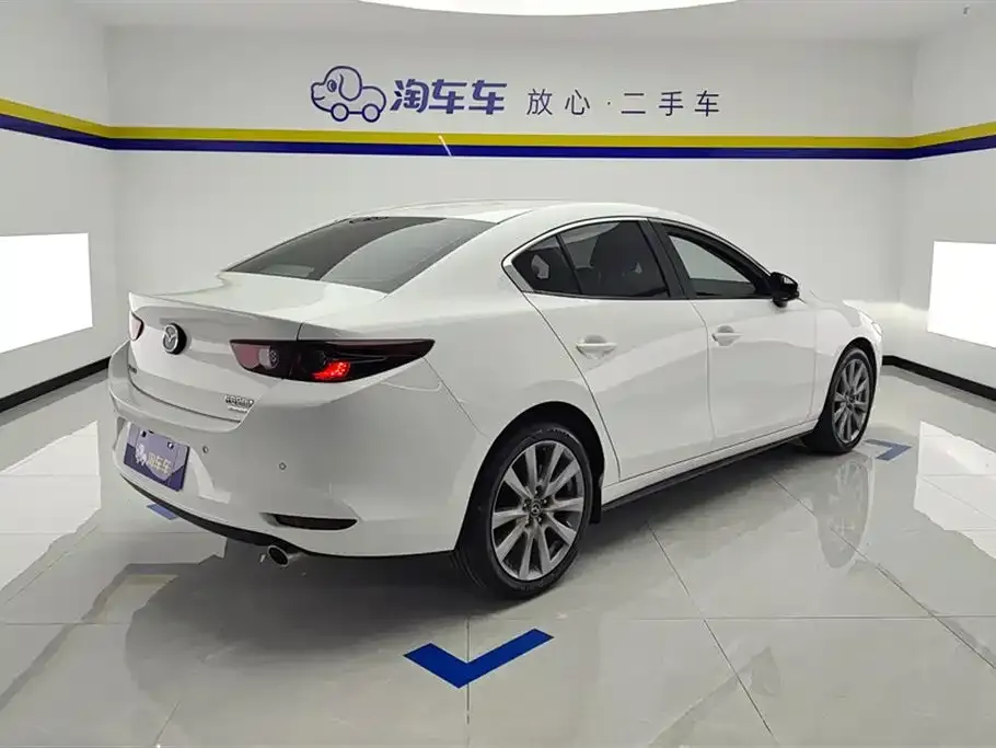 Mazda 3 Axela — фото 2