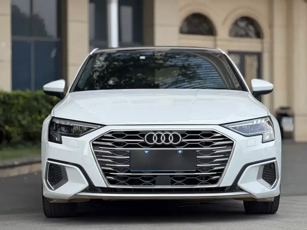 Audi A3 2023 из CN, фото 8