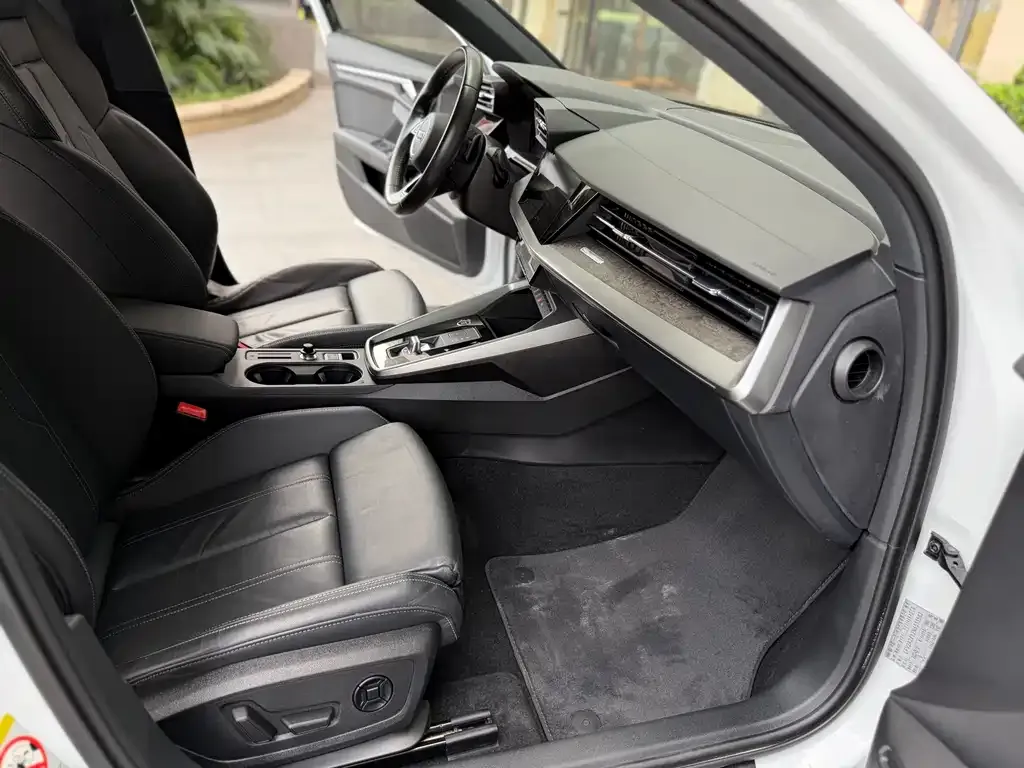 Audi A3 2023 из CN, фото 9
