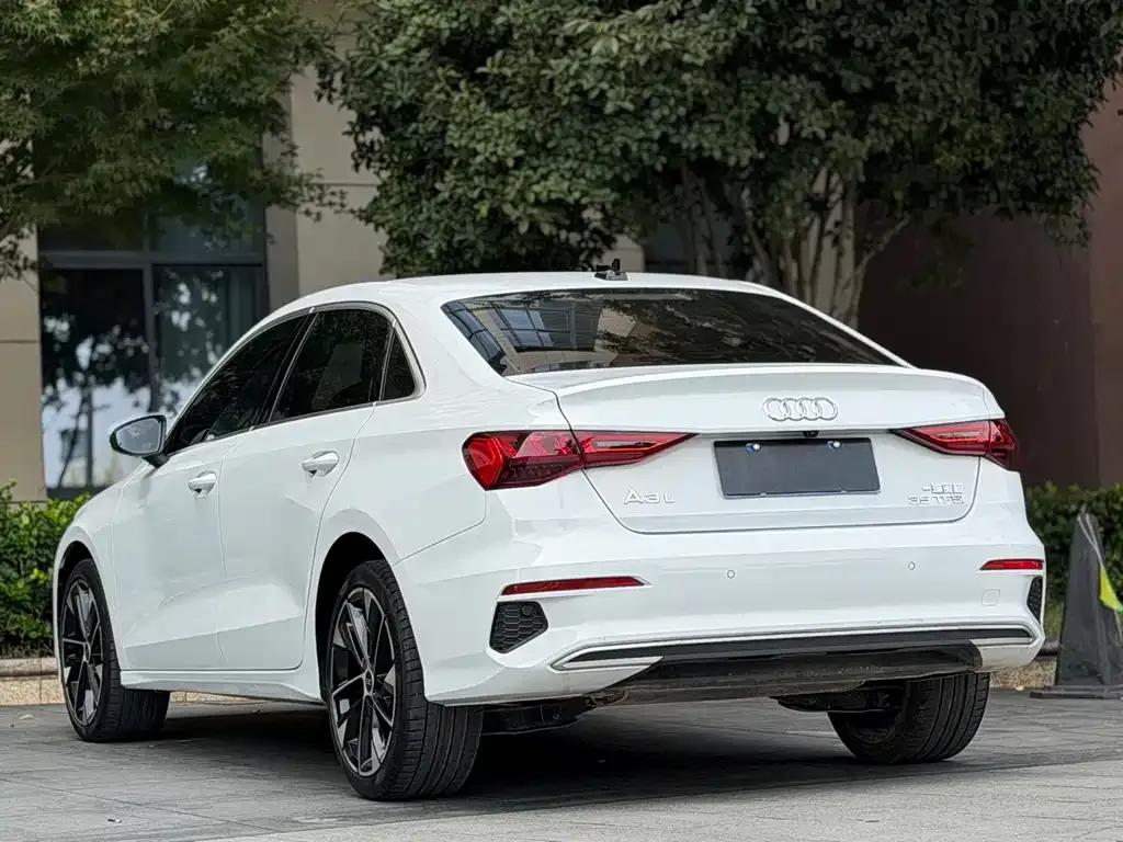 Audi A3 2023 из CN, фото 5