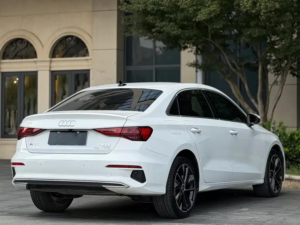 Audi A3 2023 из CN, фото 4