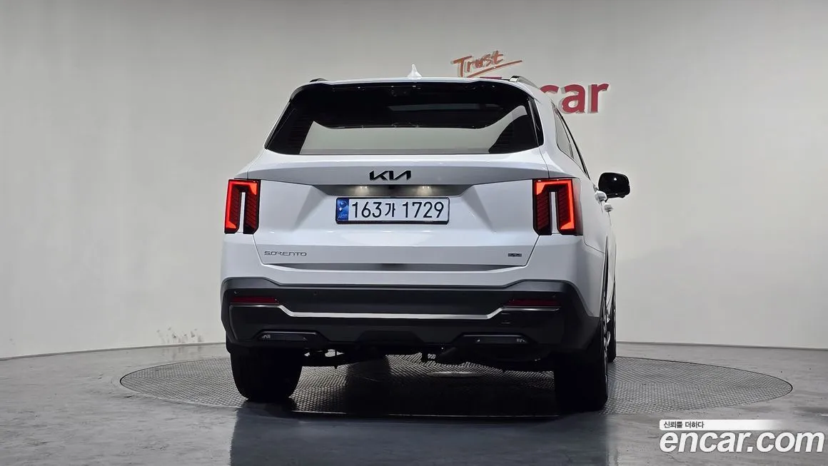 Kia Sorento — фото 6