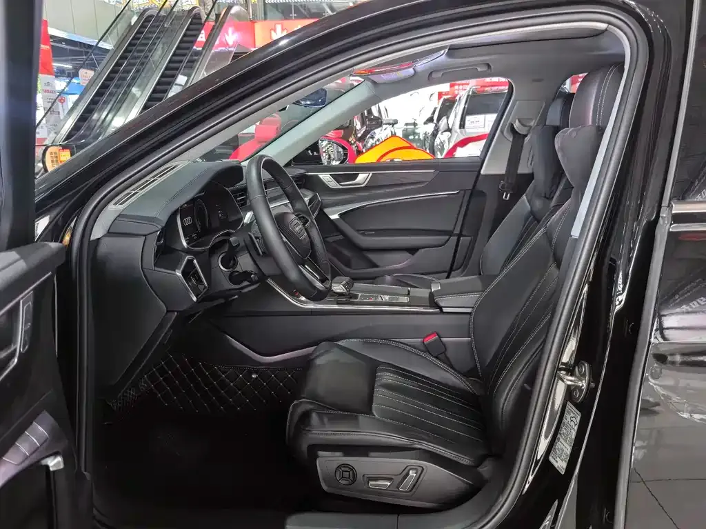 Audi A6L 2024 из CN, фото 6