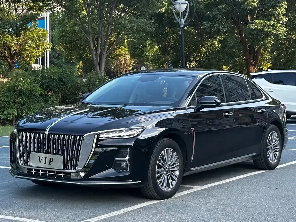 Hongqi H5 — фото 1