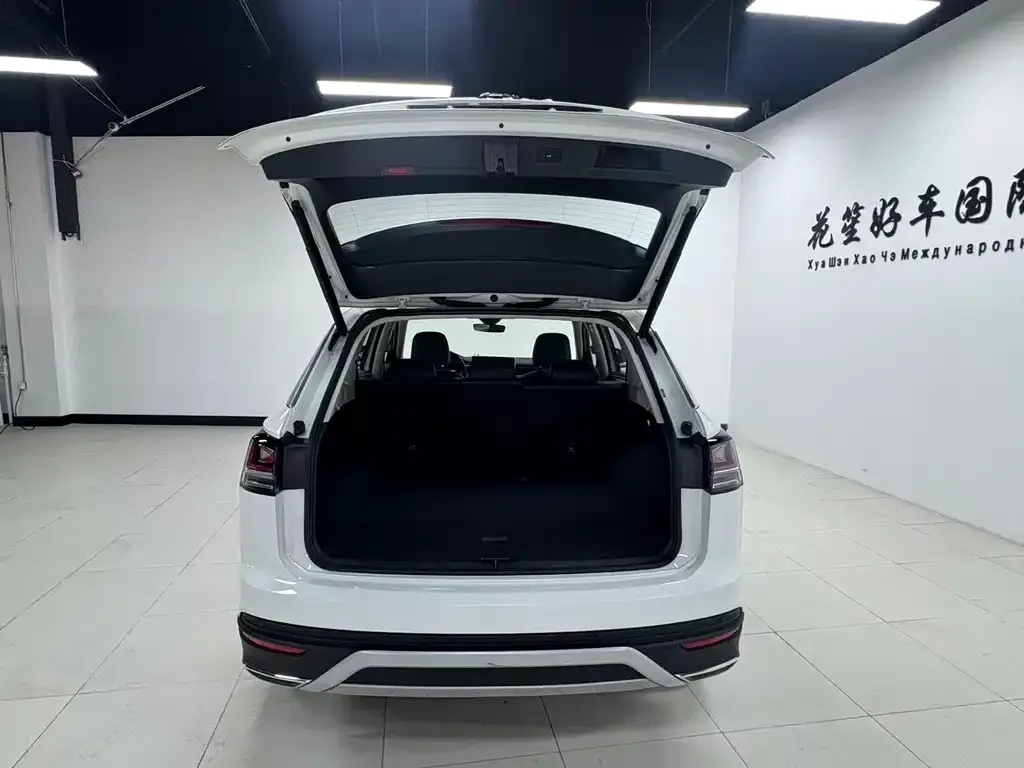 Volkswagen Tayron 2023 из CN, фото 4