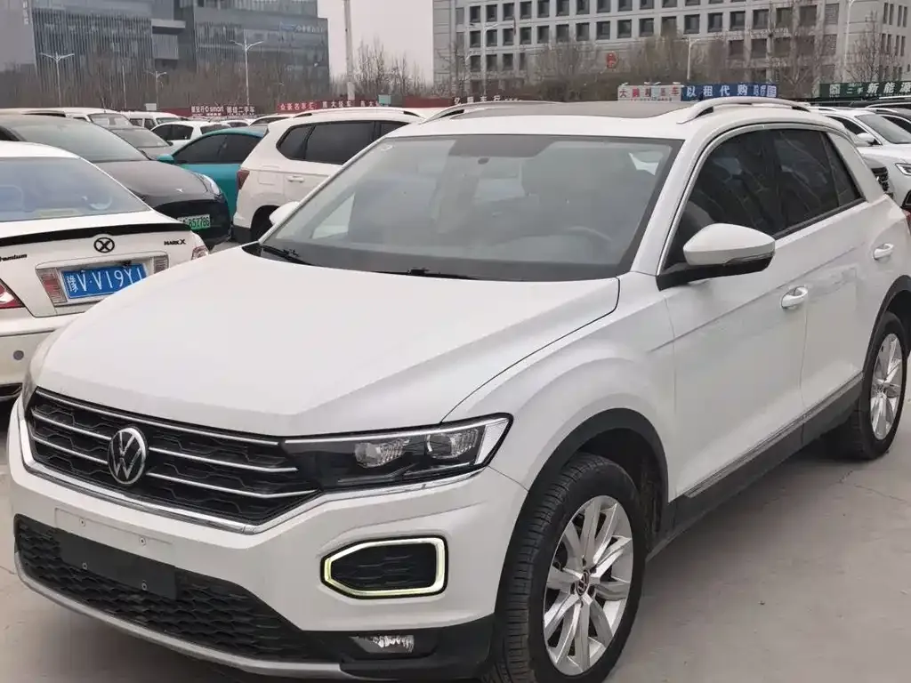 Volkswagen T-Roc 2023 из CN, фото 1