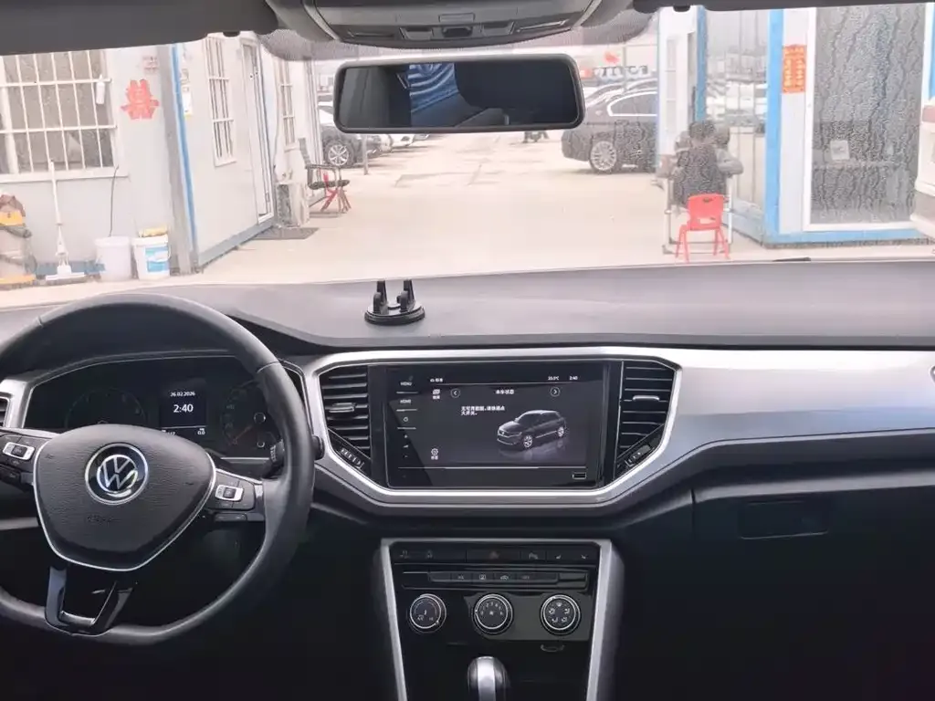 Volkswagen T-Roc 2023 из CN, фото 7