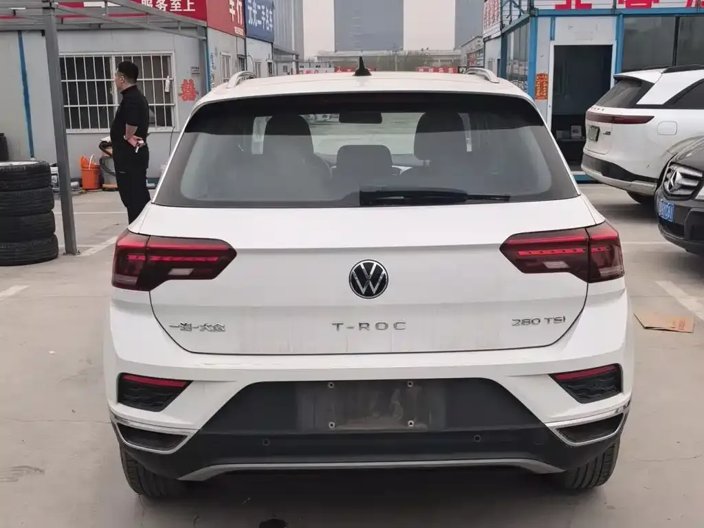Volkswagen T-Roc 2023 из CN, фото 9