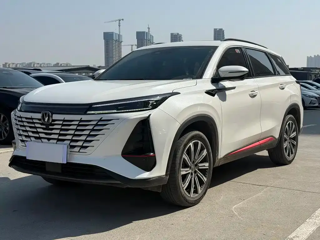 Changan CS75PLUS — фото 1