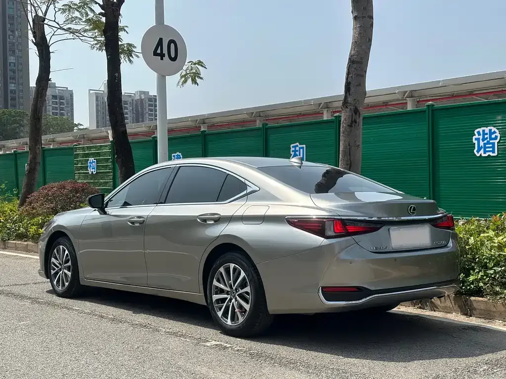 Lexus ES 2023 из CN, фото 3