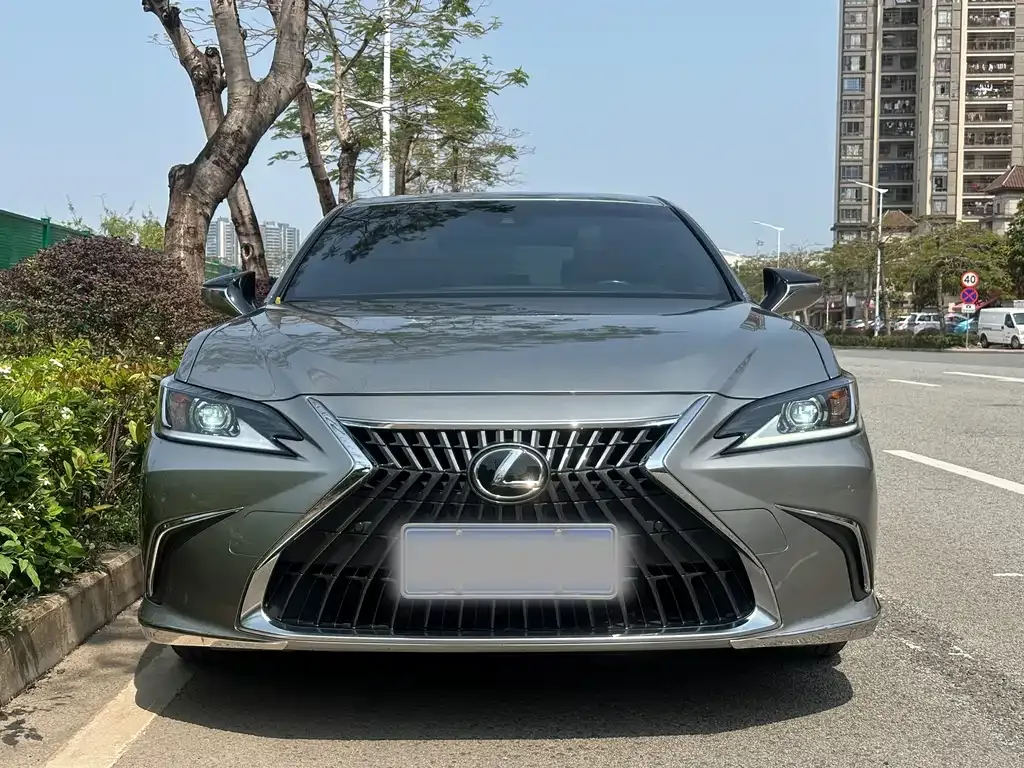 Lexus ES 2023 из CN, фото 2