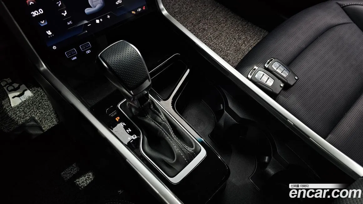 KG Mobility (Ssangyong) Torres — фото 10