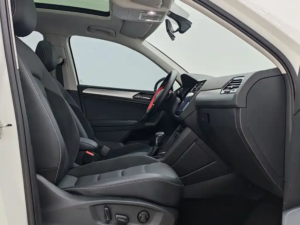 Volkswagen Tiguan L 2021 из CN, фото 8