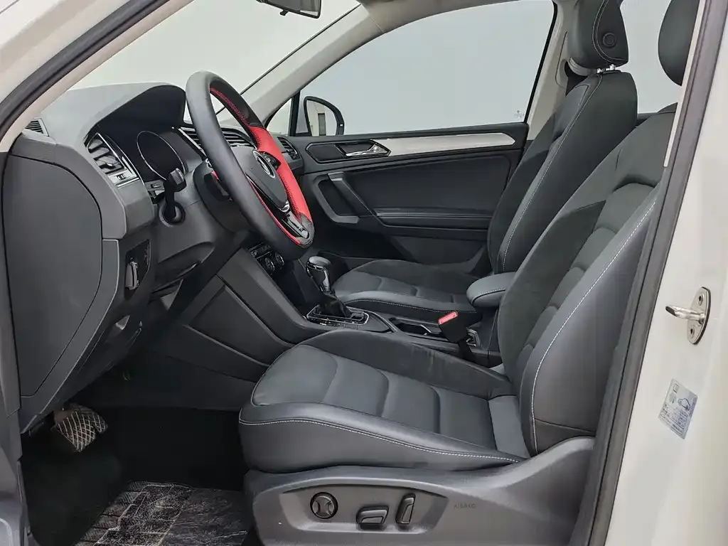 Volkswagen Tiguan L 2021 из CN, фото 9