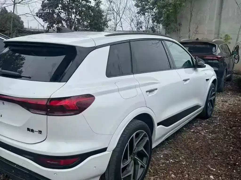 Audi Q6L e-tron — фото 6