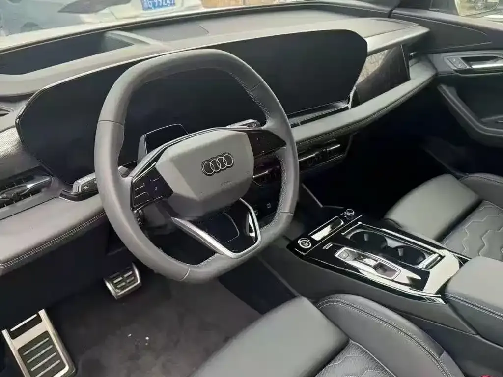 Audi Q6L e-tron — фото 3