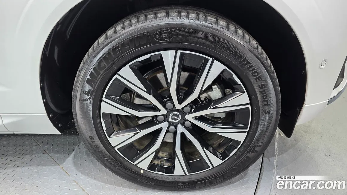 Volvo XC60 2024 из KR, фото 4