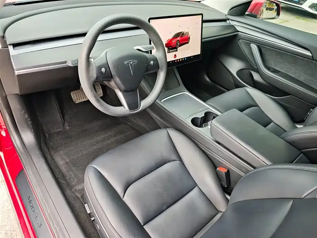 Tesla Model 3 — фото 6