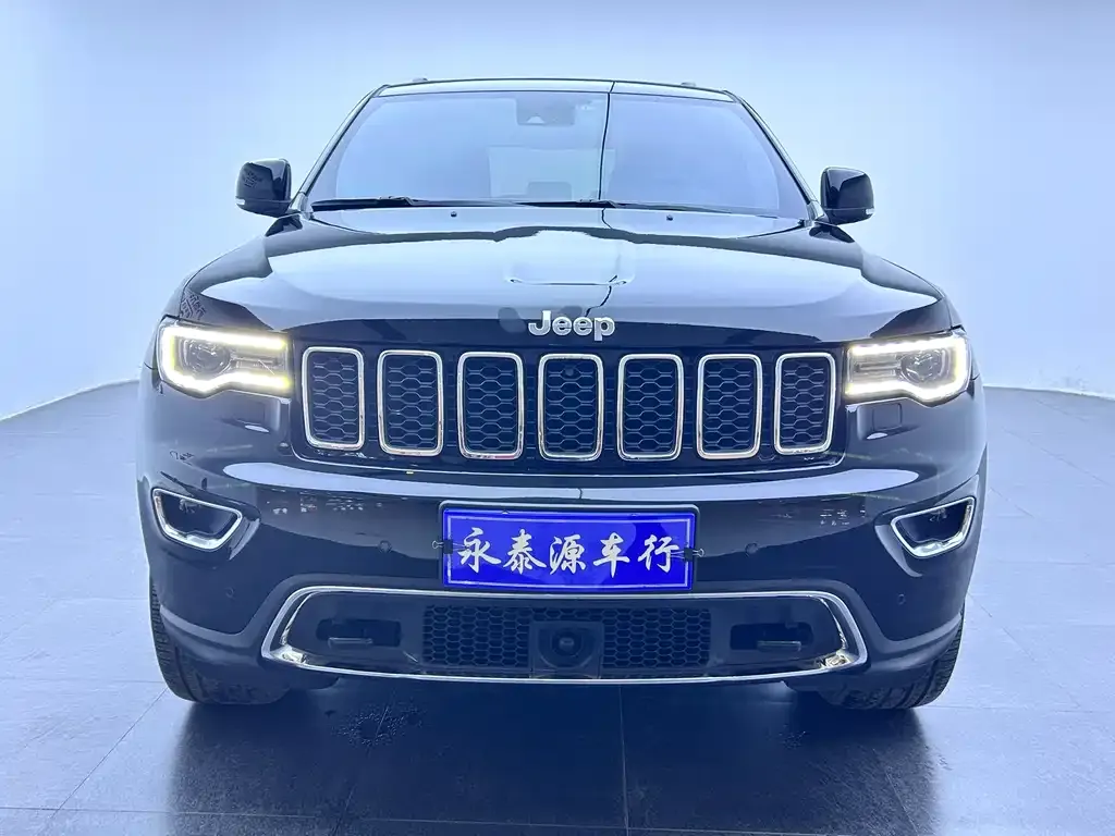 Jeep Grand Cherokee (Import) 2022 из CN, фото 8