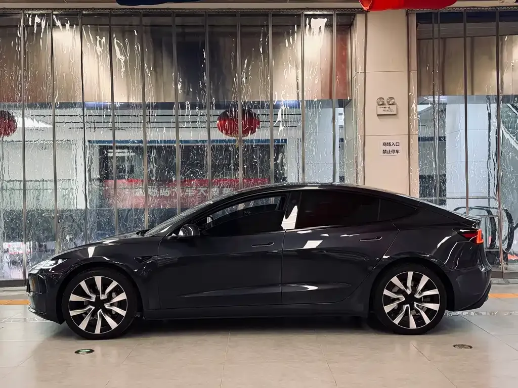 Tesla Model 3 2025 из CN, фото 7