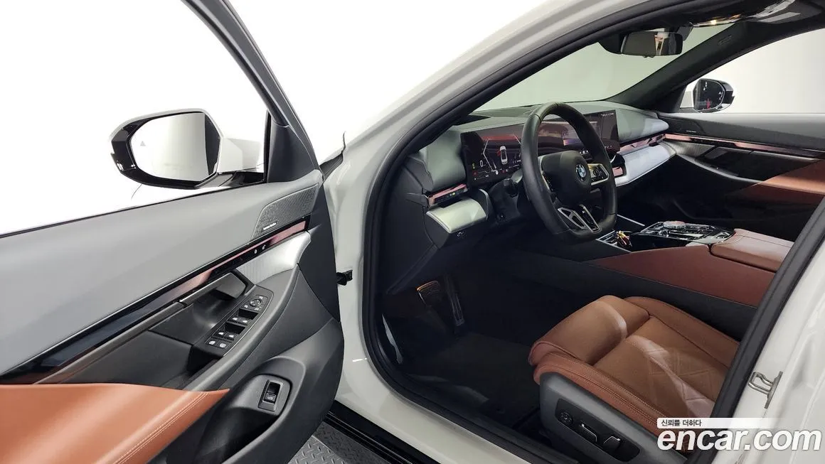 BMW 5-Series 2024 из KR, фото 3