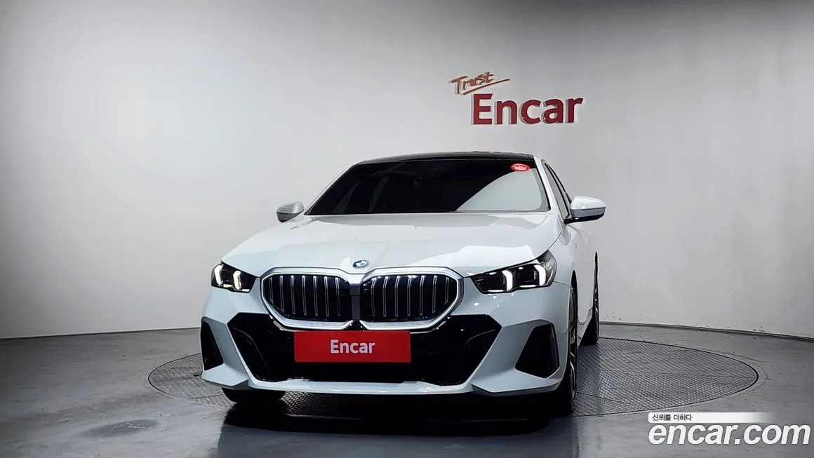 BMW 5-Series 2024 из KR, фото 5