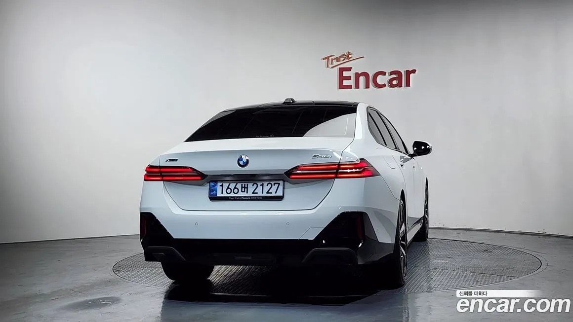 BMW 5-Series 2024 из KR, фото 7