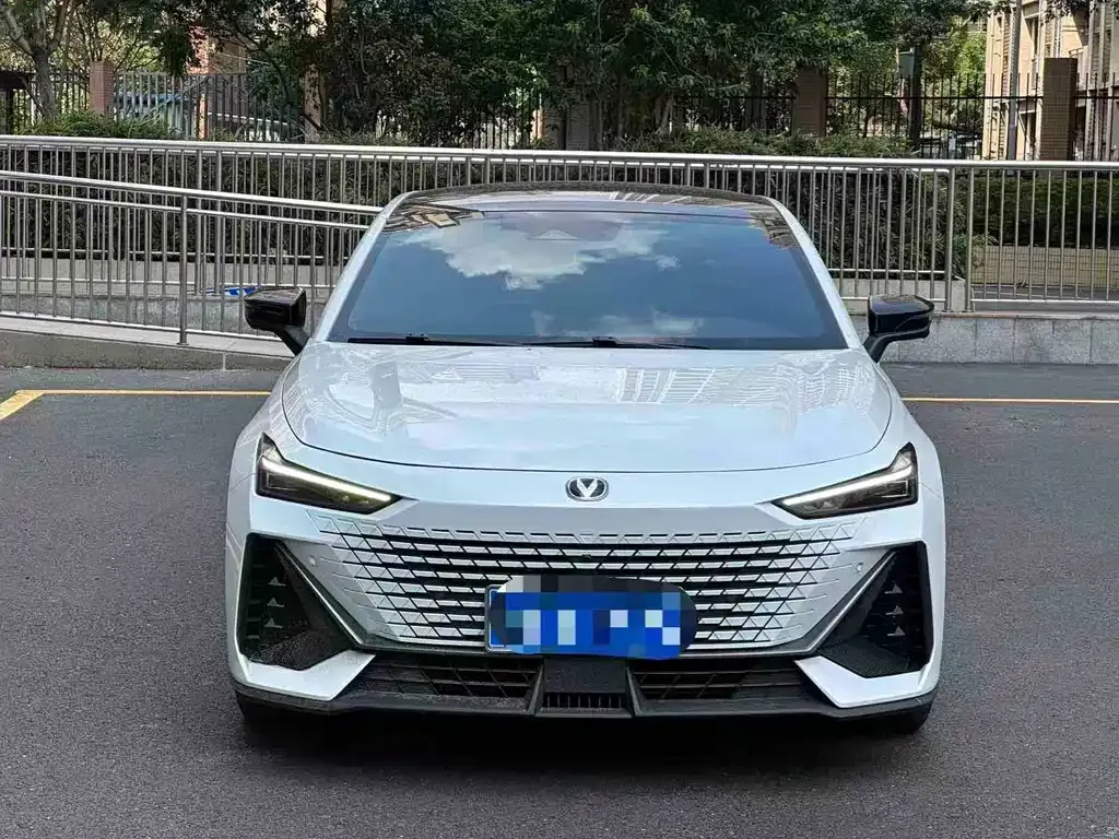 Changan UNI-V 2023 из CN, фото 8