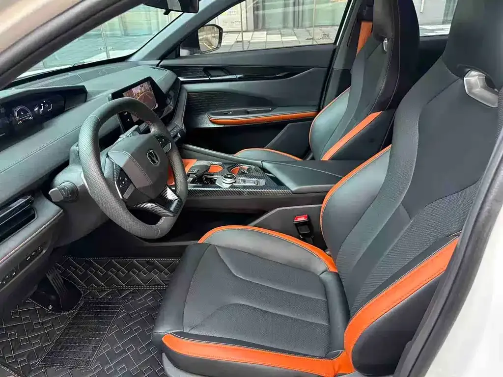 Changan UNI-V 2023 из CN, фото 3