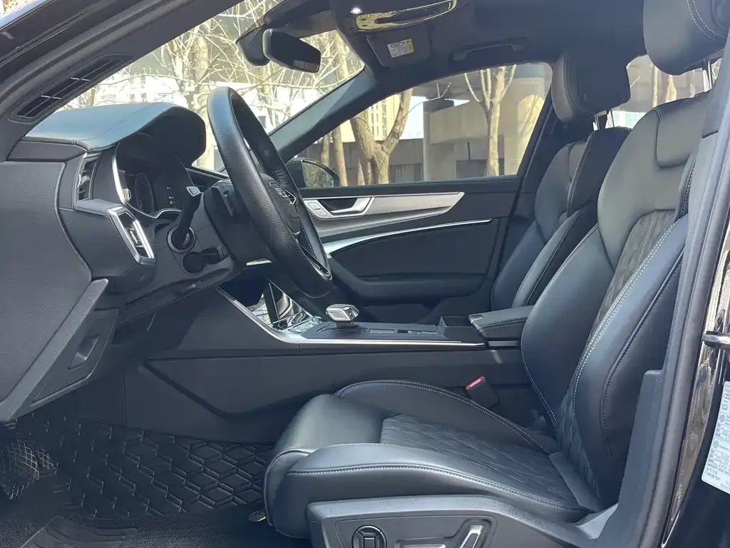 Audi A6L 2025 из CN, фото 3