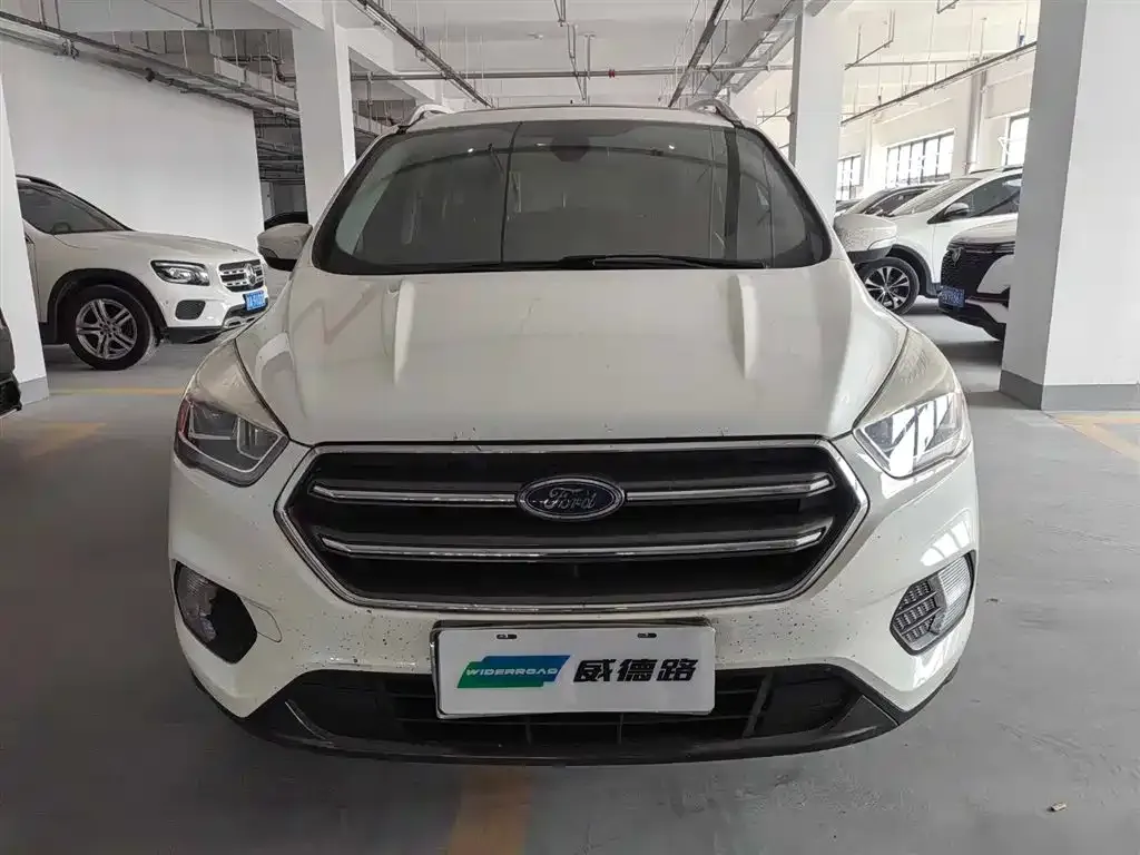 Ford Kuga 2021 из CN, фото 3