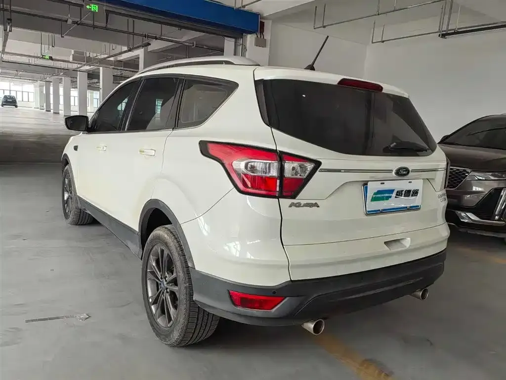 Ford Kuga 2021 из CN, фото 2