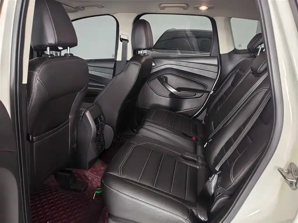 Ford Kuga 2021 из CN, фото 5