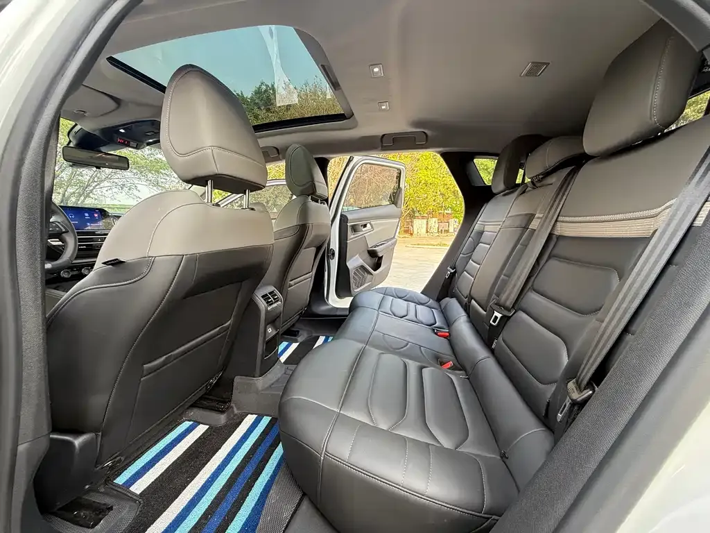 Citroen C5 X 2022 из CN, фото 5