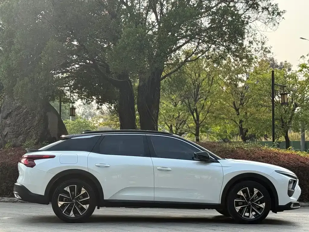 Citroen C5 X 2022 из CN, фото 4