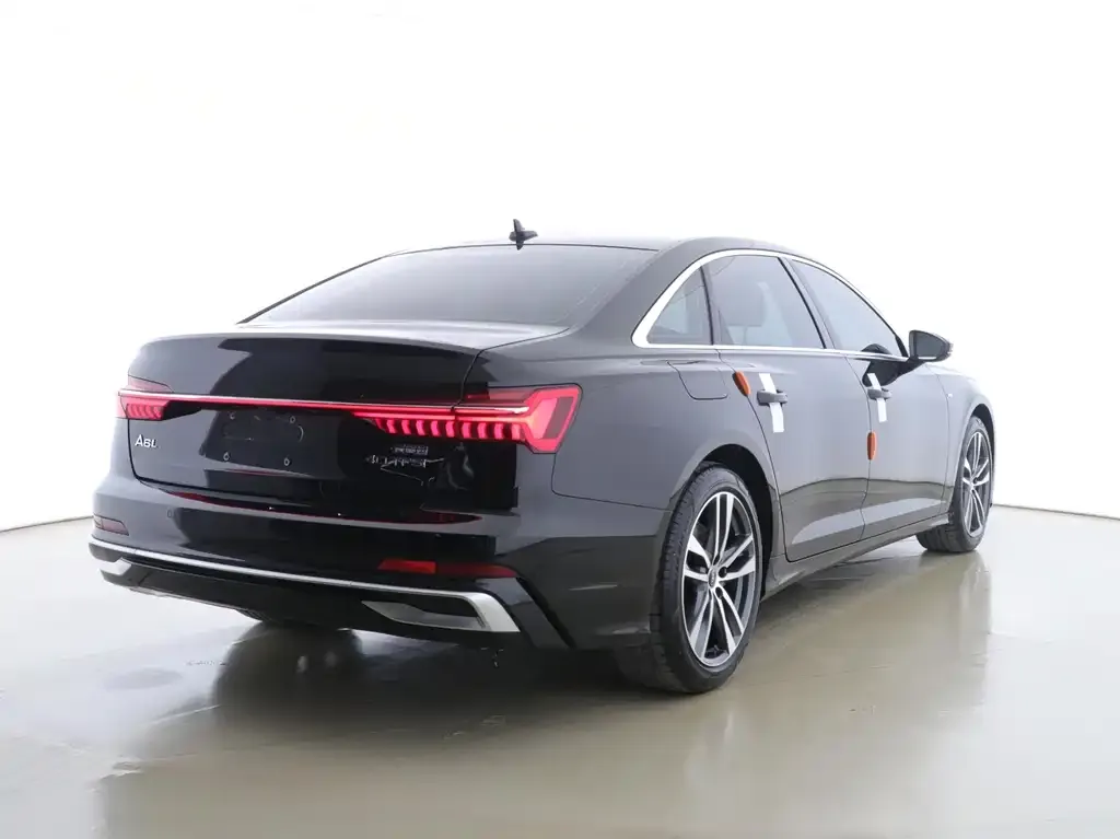 Audi A6L — фото 8