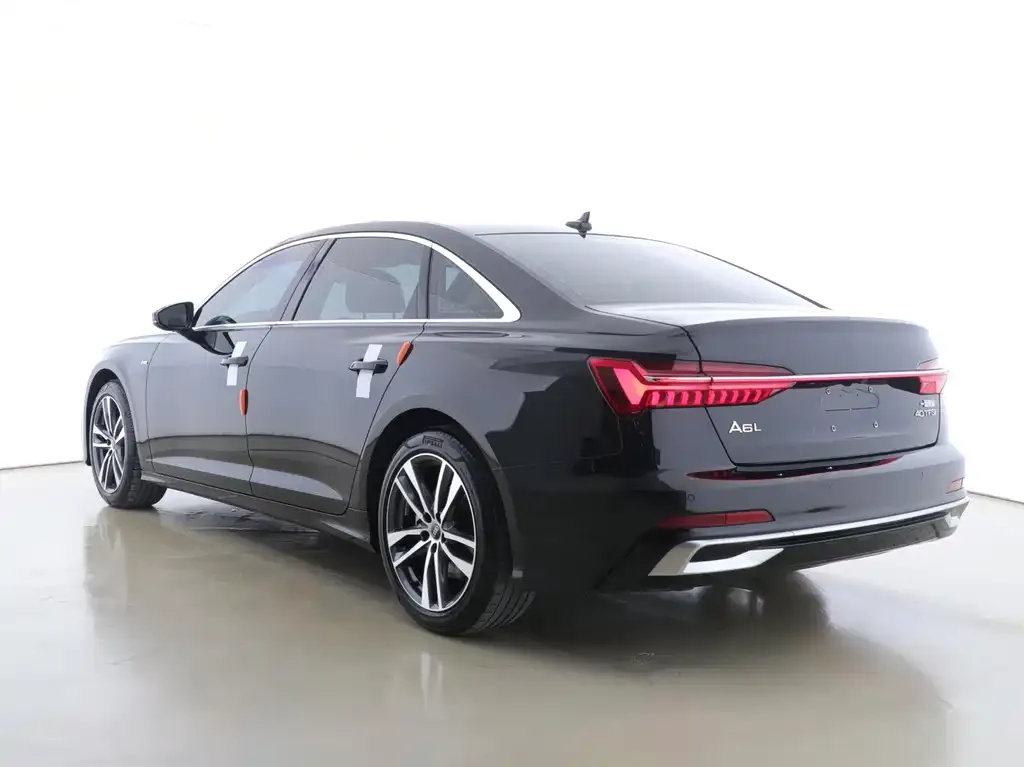 Audi A6L — фото 7