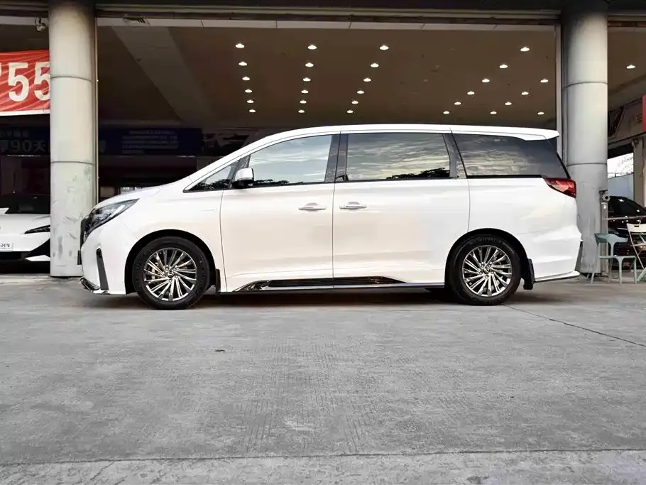 GAC Motor Trumpchi M8 — фото 4