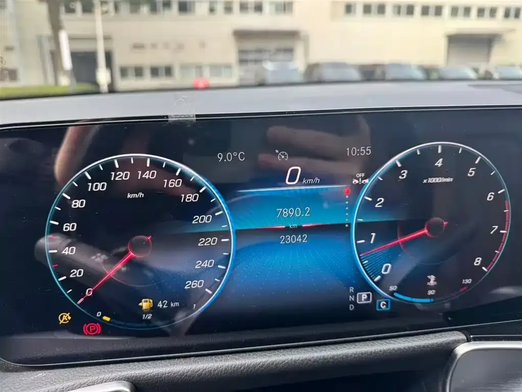 Mercedes-Benz GLB 2023 из CN, фото 2