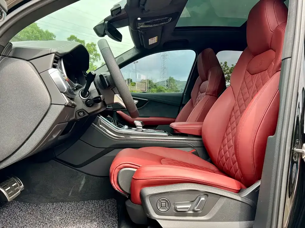 Audi SQ7 2024 из CN, фото 5