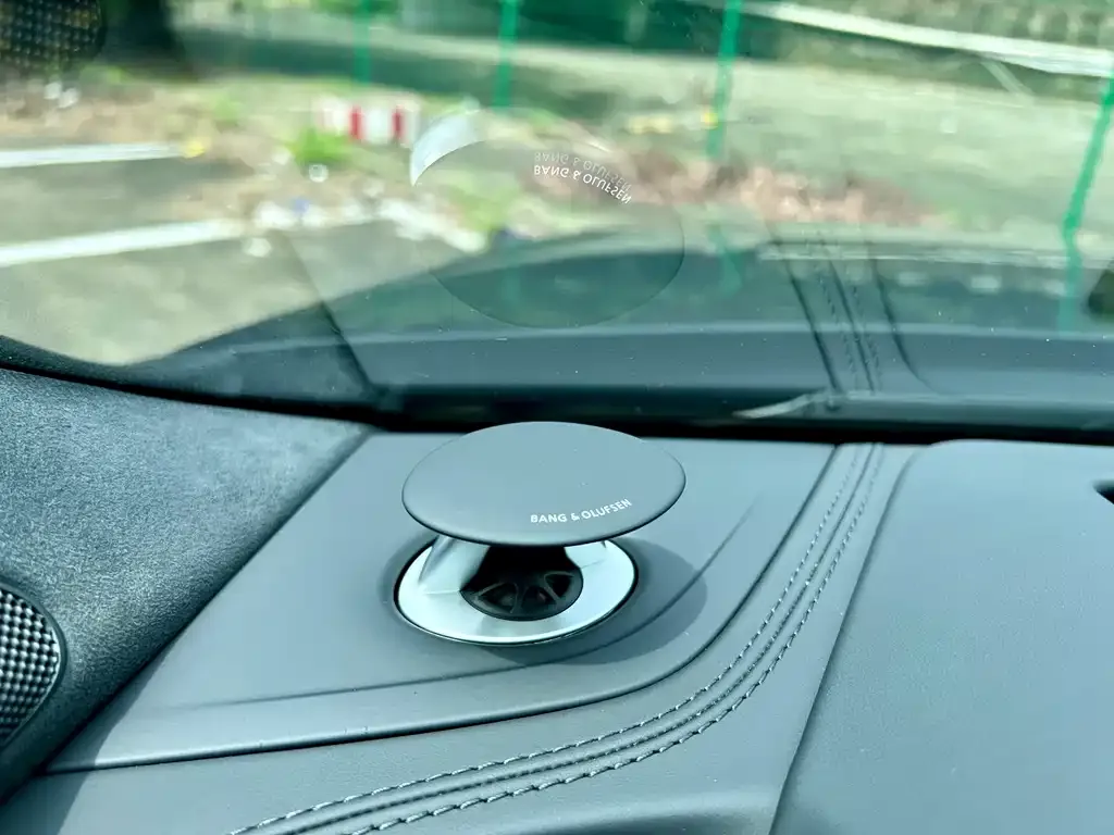 Audi SQ7 2024 из CN, фото 3