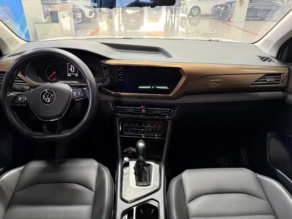 Volkswagen Tharu 2022 из CN, фото 7