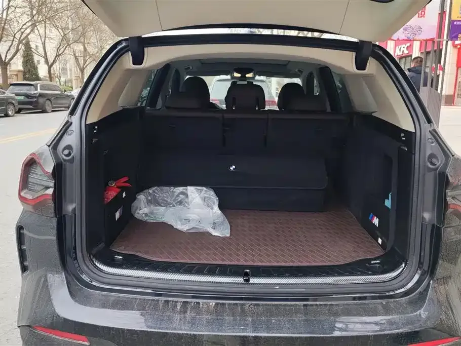 BMW iX3 2024 из CN, фото 8