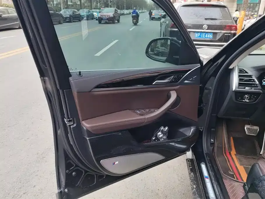 BMW iX3 2024 из CN, фото 2