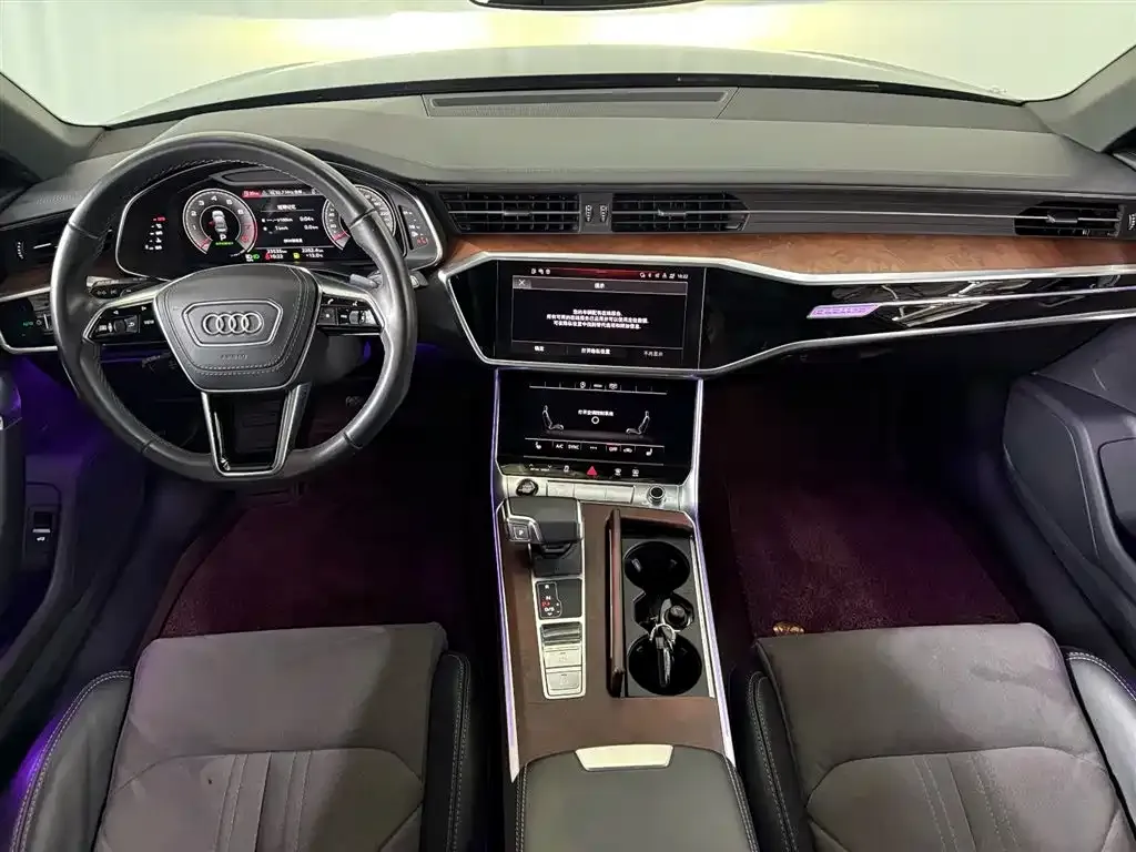 Audi A6L — фото 5