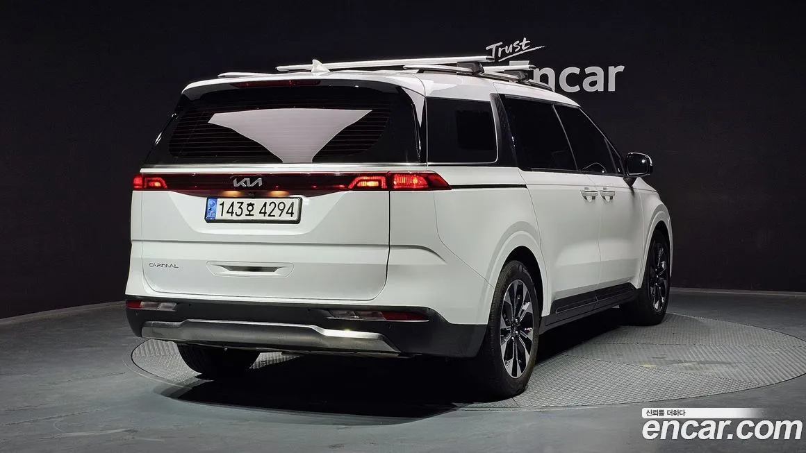 Kia Carnival — фото 4