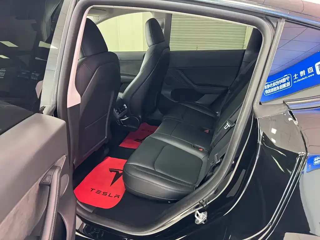 Tesla Model Y 2023 из CN, фото 6